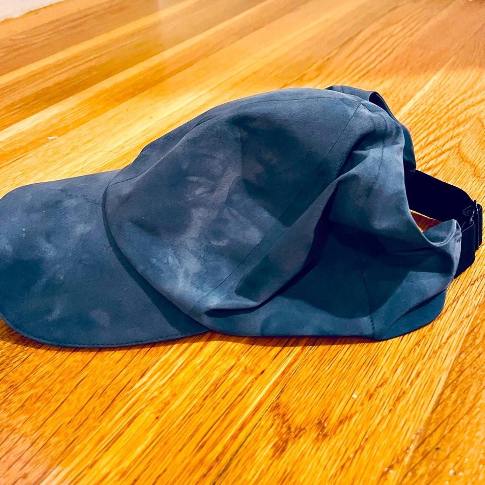 Lululemon Women's Fast and Free Ponytail Running Hat Colour Graphite Grey